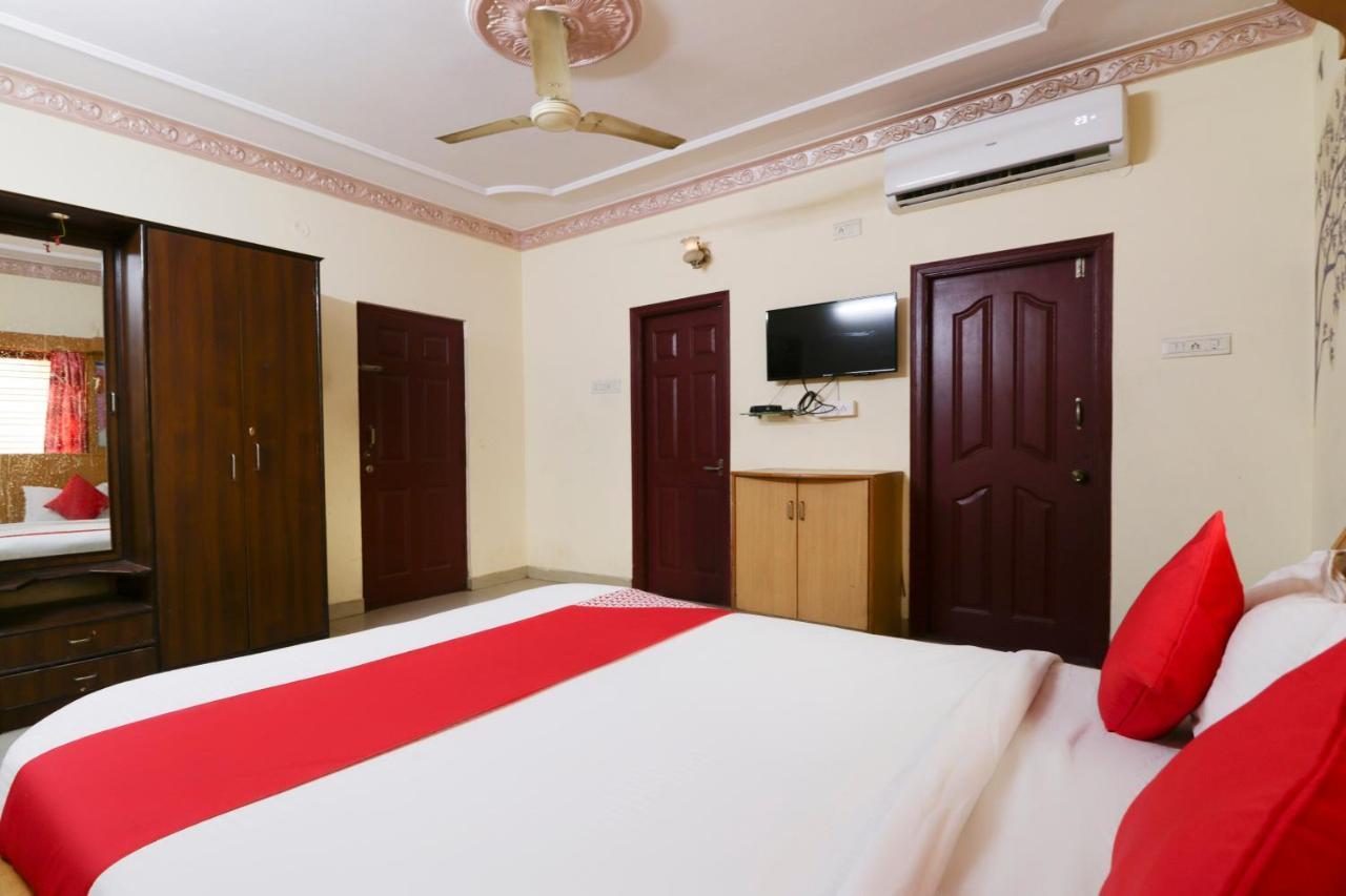 Oyo 71675 New Aishwarya Comforts Hotel Bangalore Exterior foto