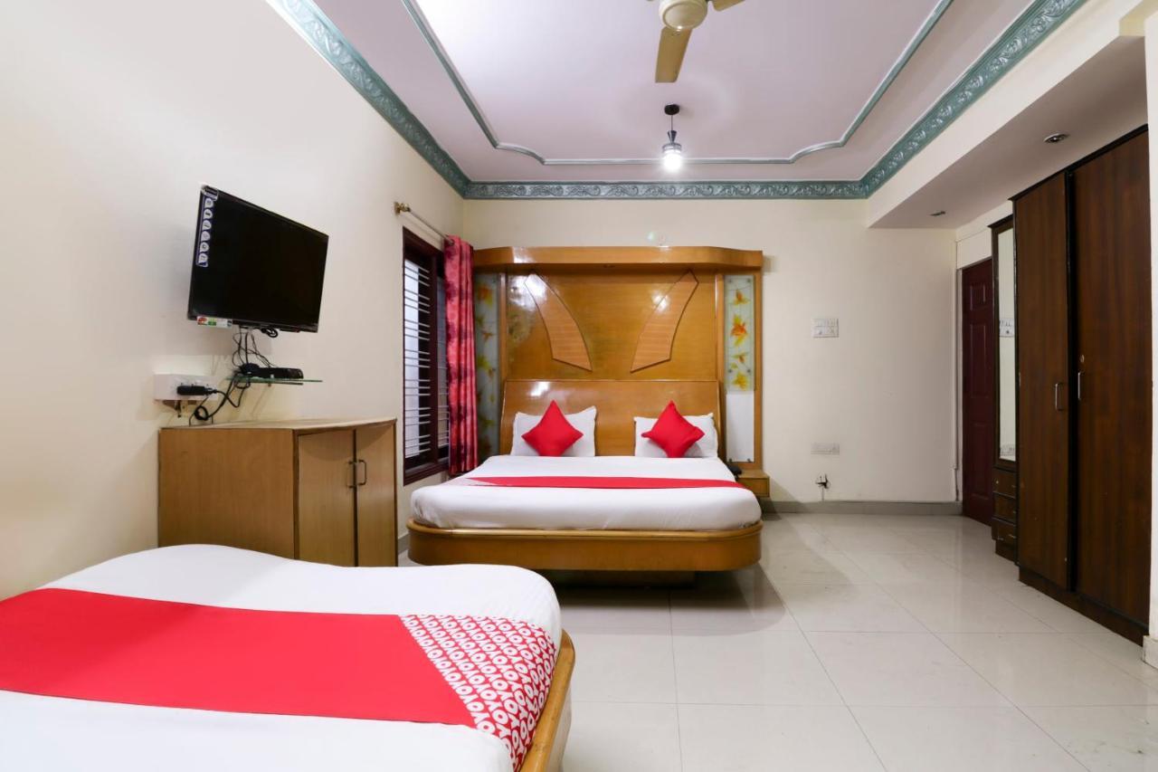 Oyo 71675 New Aishwarya Comforts Hotel Bangalore Exterior foto