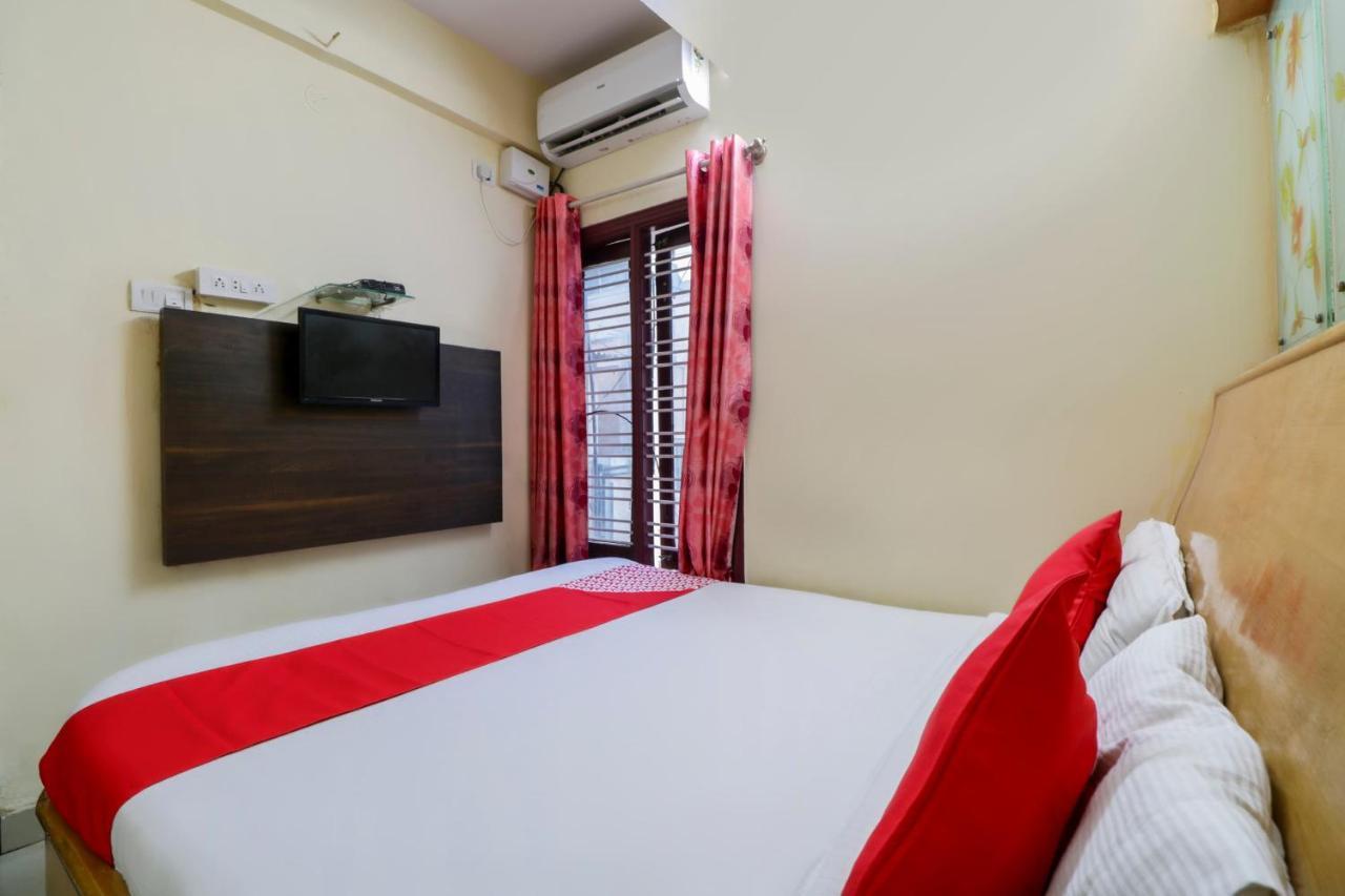 Oyo 71675 New Aishwarya Comforts Hotel Bangalore Exterior foto